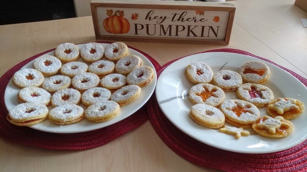 Turtally yummy Linzer cookies