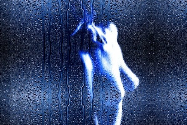 naked boobs through wet glass